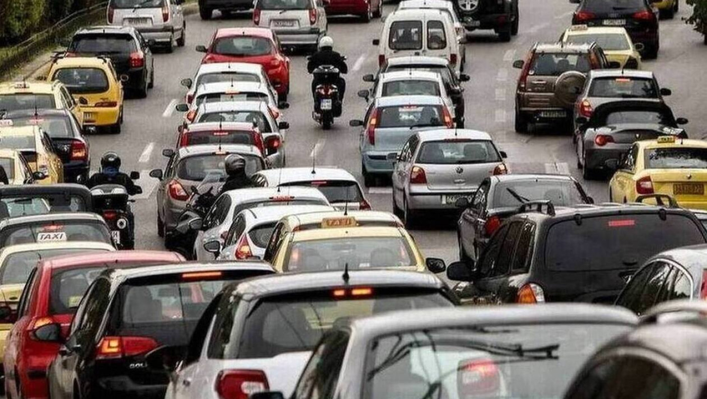 ΕΚΤΑΚΤΟ: Τροπολογία κατατέθηκε τα ξημερώματα για τα Τέλη Κυκλοφορίας