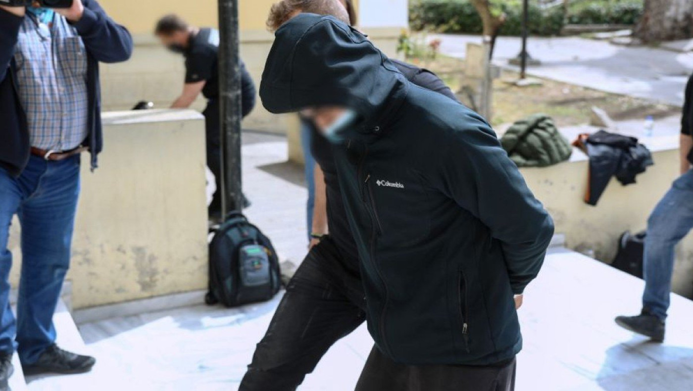 Ποινική δίωξη για κακούργημα στον συλληφθέντα για την επίθεση σε έγκυο με καυστικό υγρό