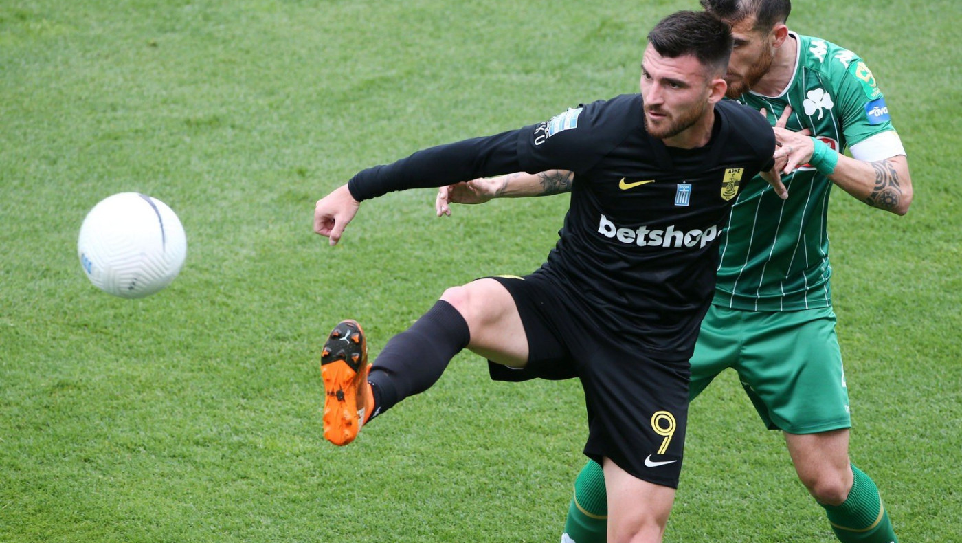 Καρυπίδης σε Μάνο: «Θα σε μάθω να εκτελείς πέναλτι!»