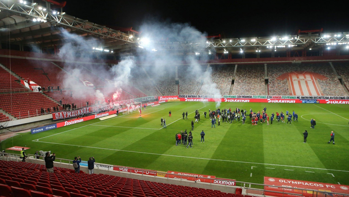 Κίνδυνος τιμωρίας για τον Ολυμπιακό: Δεύτερος τραυματίας αστυνομικός