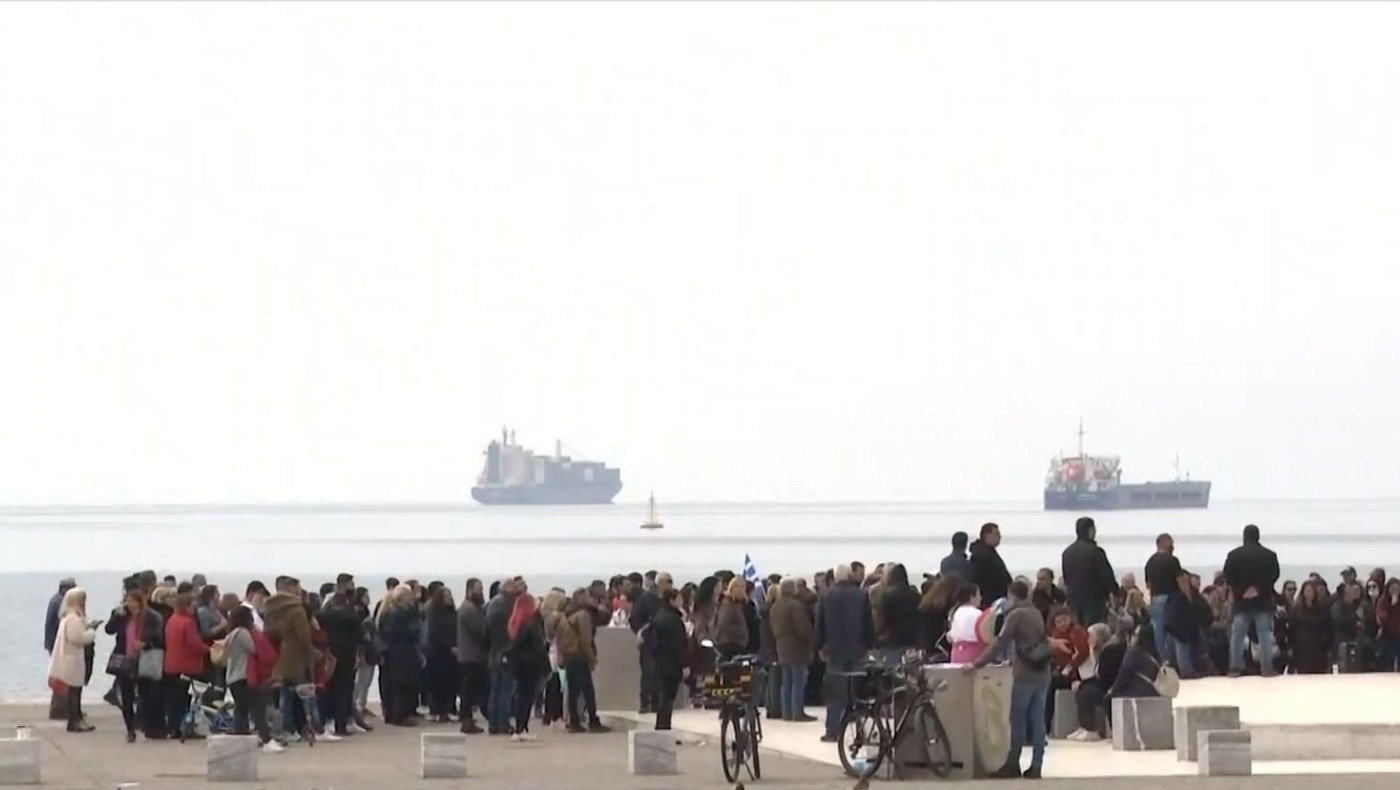 Θεσσαλονίκη: Συγκέντρωση κατά των μέτρων κορωνοϊού στη Νέα Παραλία