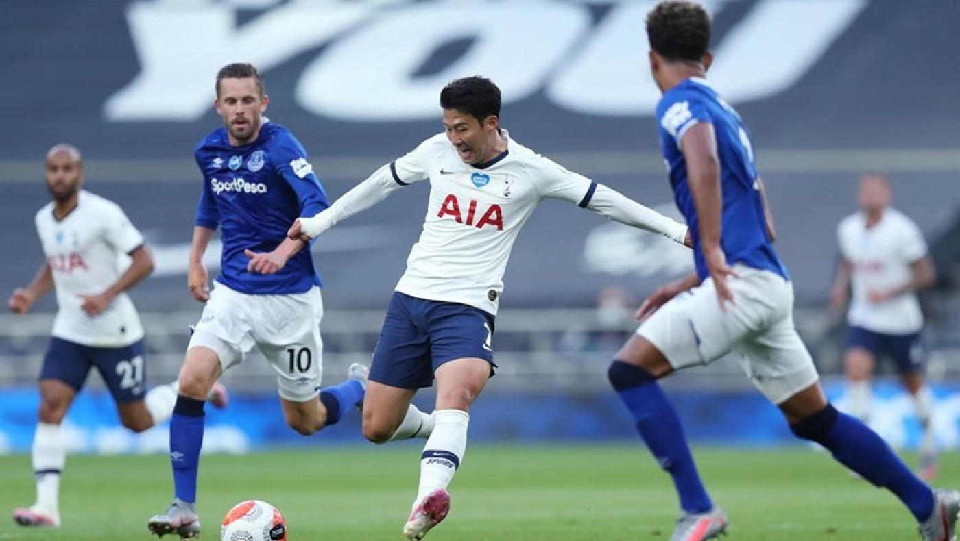 Στο «Χ» η Αβράνς, στο «Χ» η Ορλεάν, στο «Χ» και η Λεϊσόες…