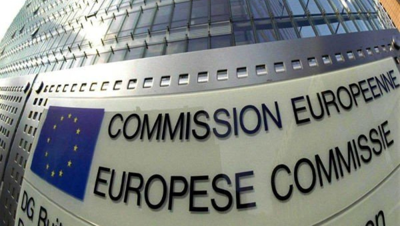 Κομισιόν: Συνεχείς οι επαφές Γιούνκερ, συνεχίζει το Brussels Group