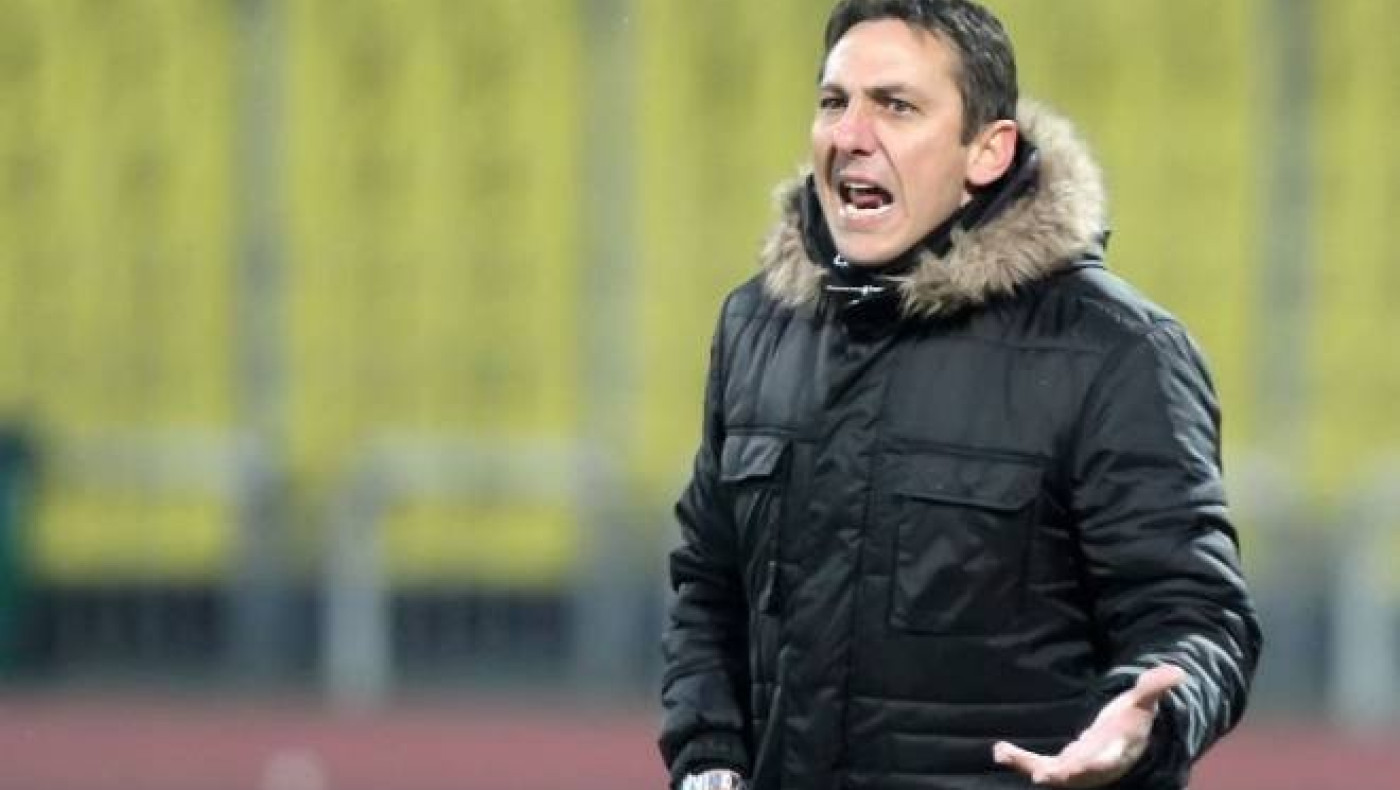 Γιατί ζώνουν τα φίδια τον Νίκο Παπαδόπουλο