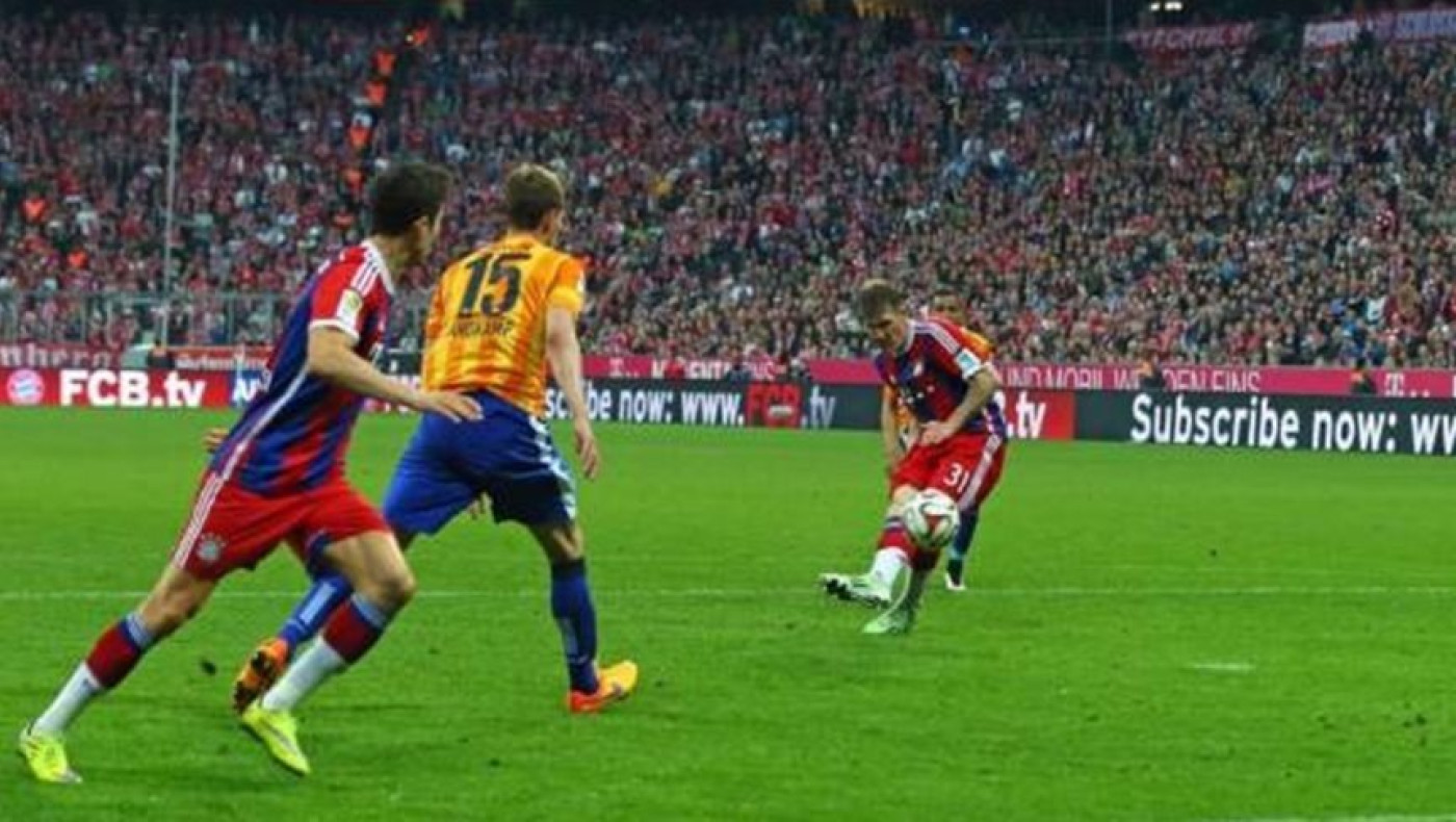 Έκανε το καθήκον της και περιμένει γκέλα της Βόλφσμπουργκ! (video)