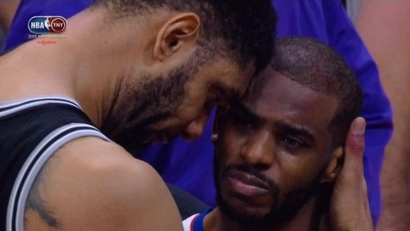 Μεγαλείο: Η αγκαλιά του Ντάνκαν στον Πολ (video)