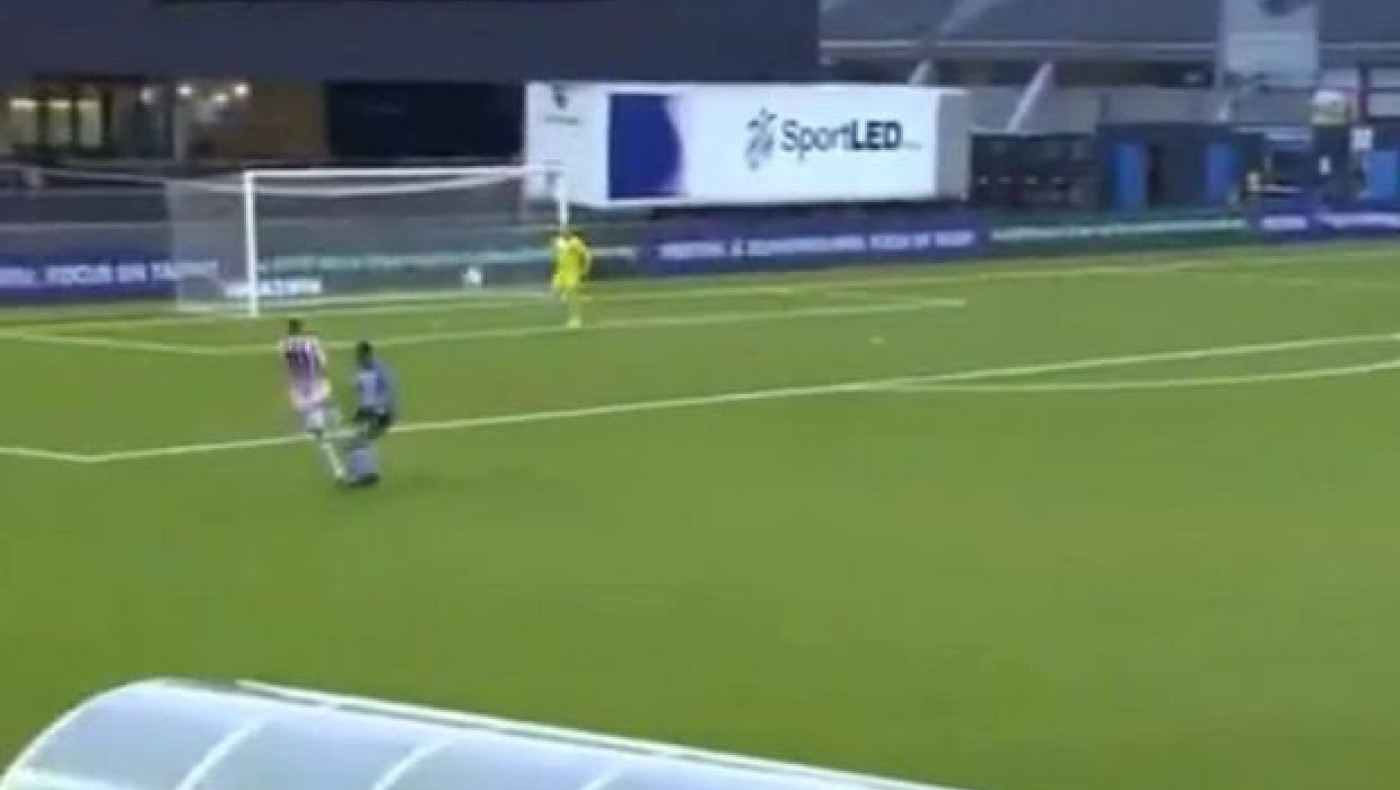 Αυτογκόλ-«ποίημα» στην Ολλανδία (video)