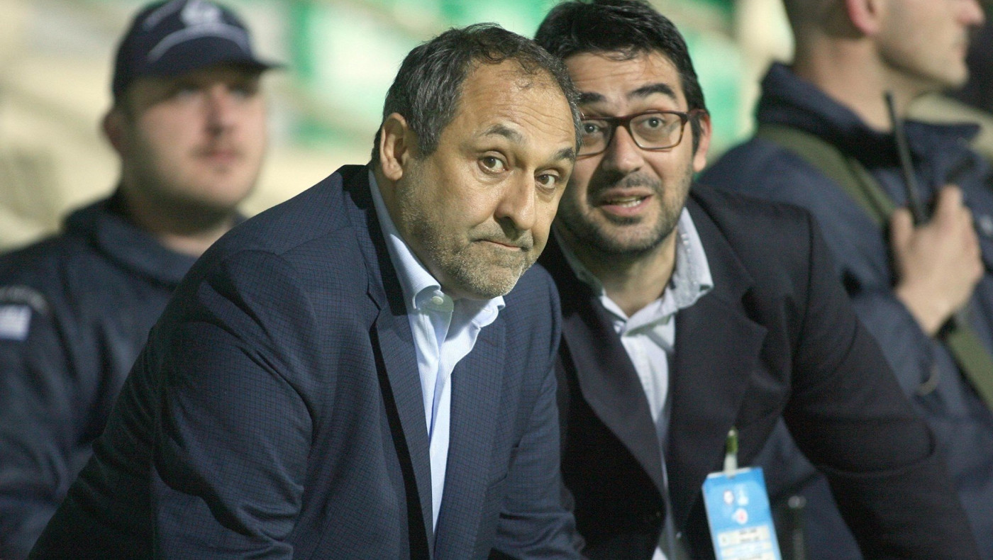 «Οργασμός» επαφών, αλλά και προεργασίας