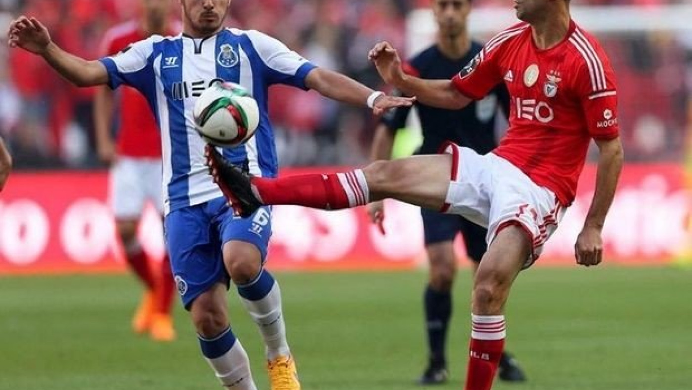 Αγκαλιά με τον τίτλο η Μπενφίκα