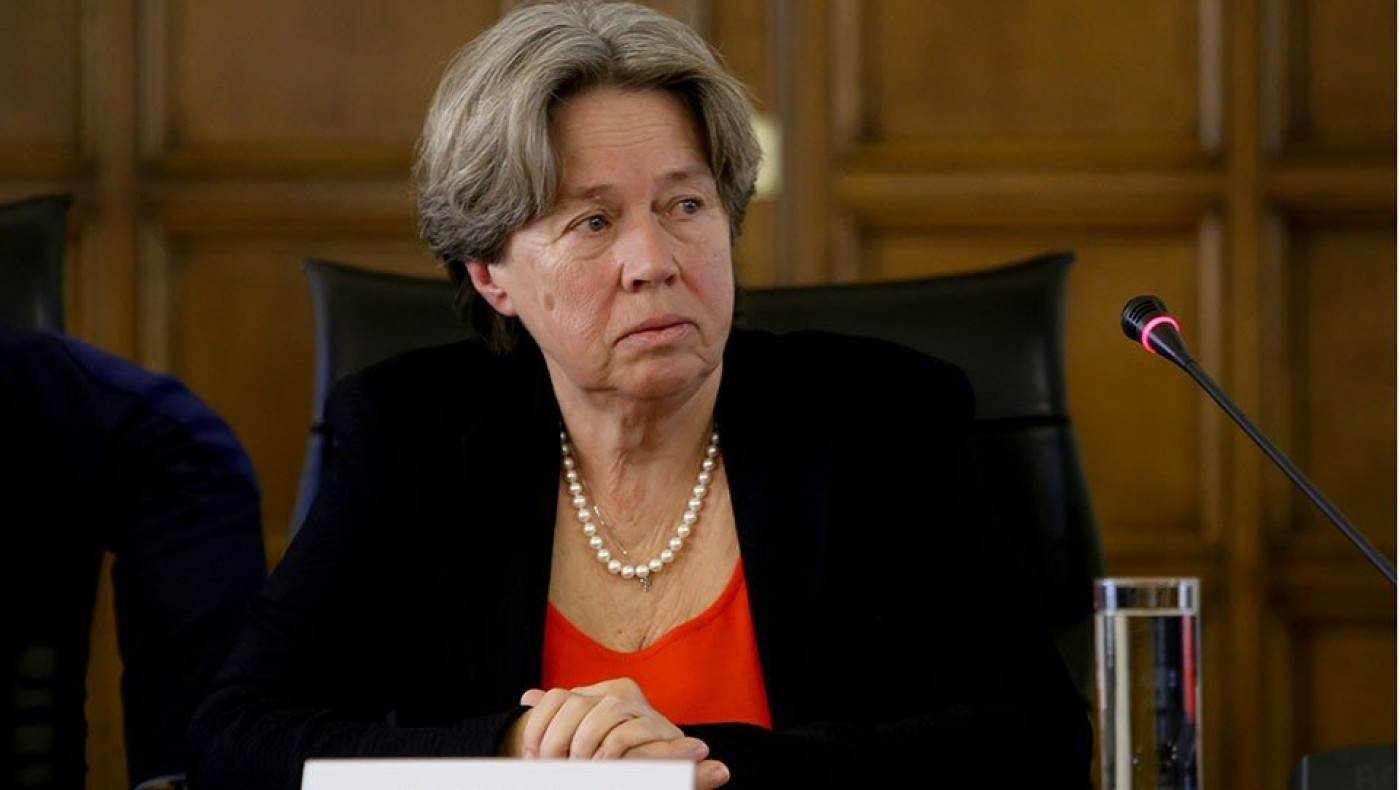 Λινού: «Μην κλείνεστε, λάθος μηνύματα στέλνονται στους πολίτες»