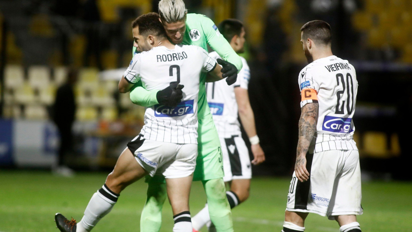 ΠΑΟΚ: Από αφελής, κυνικός για τις νίκες με back to back «0» στην άμυνα