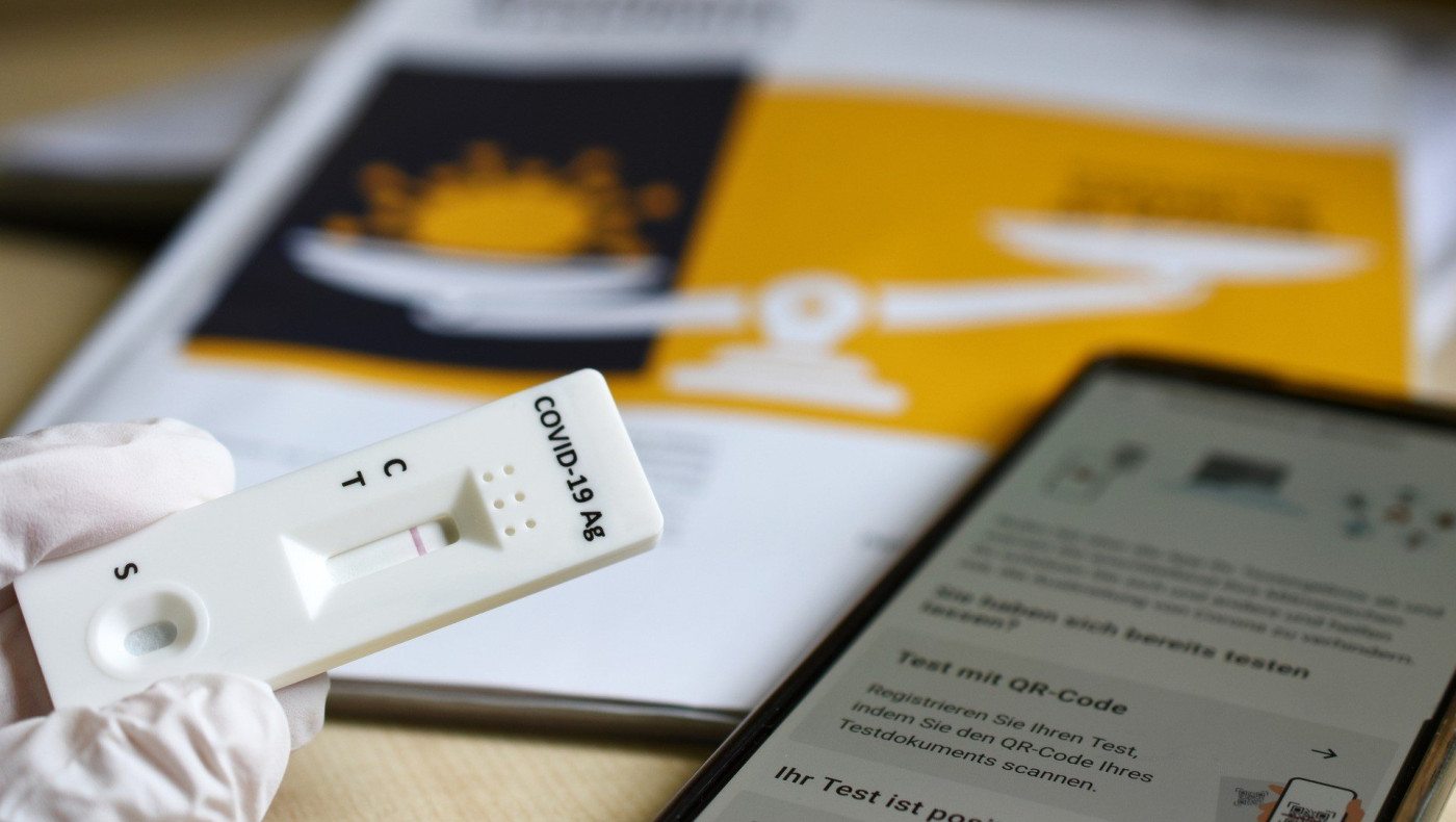 Κορωνοϊός: Σταθερά ψηλά οι δείκτες της πανδημίας στη χώρα