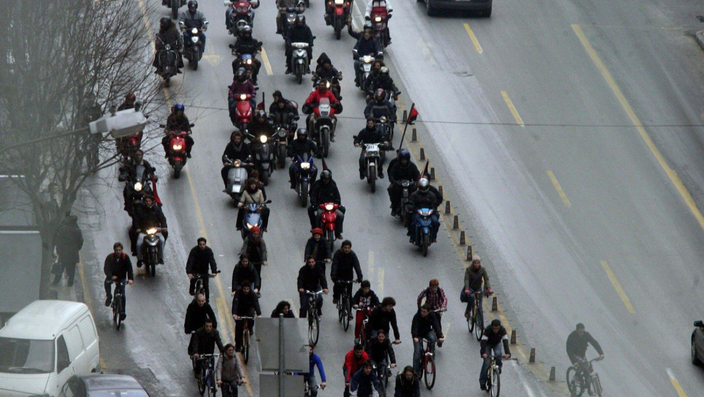 Μηχανοκίνητη πορεία κατά της καύσης απορριμμάτων στο Τιτάν Ευκαρπίας