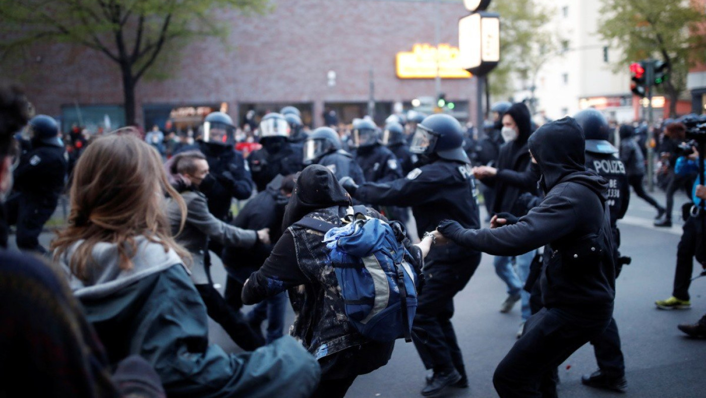 Βερολίνο: Δεκάδες συλλήψεις στις διαδηλώσεις για την Πρωτομαγιά