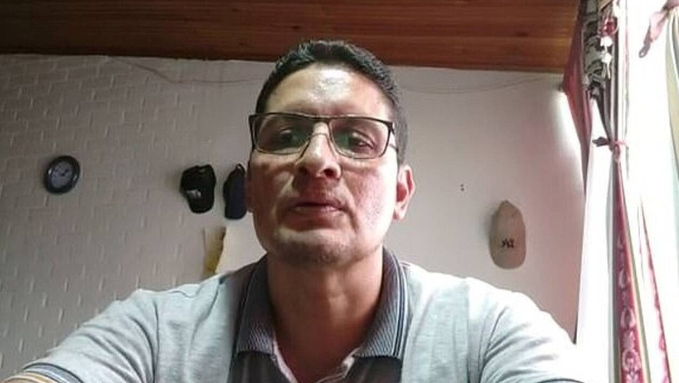 VIRAL: Φίλησε τα στήθη της φίλης του ενώ έκανε μάθημα με Zoom