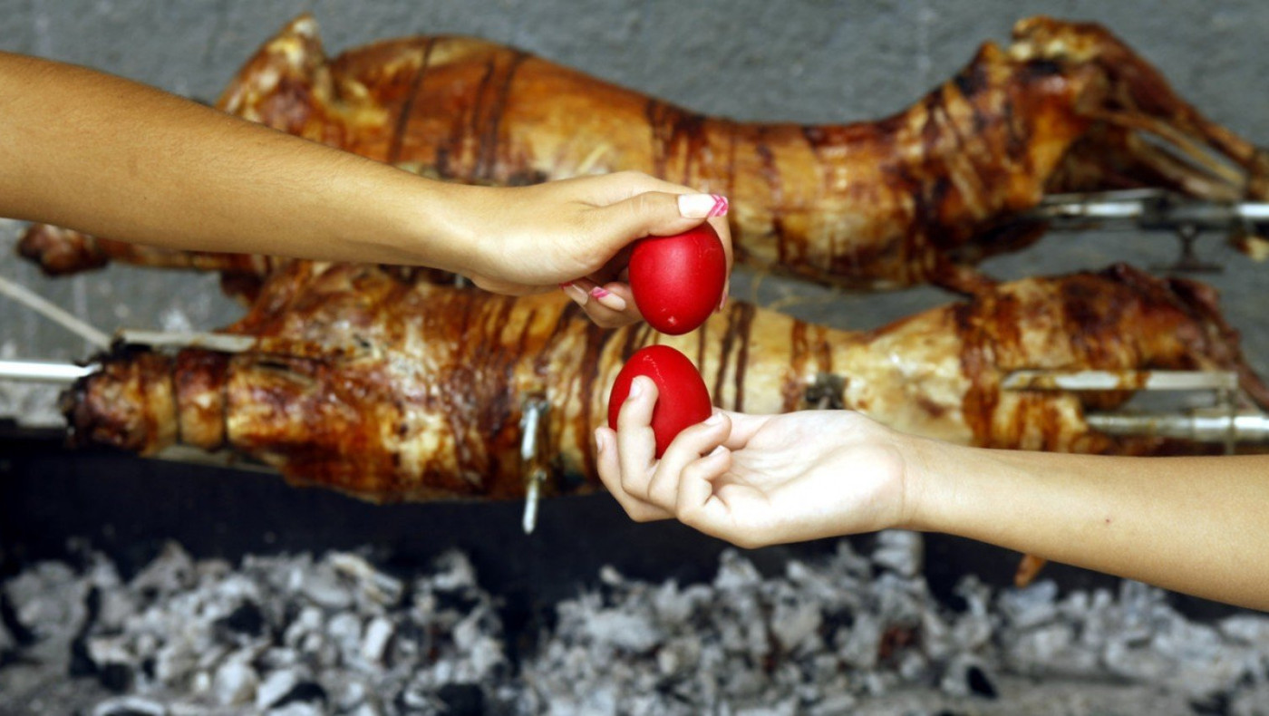 Πάσχα: Οι θερμίδες του πασχαλινού τραπεζιού και τι να προσέξετε