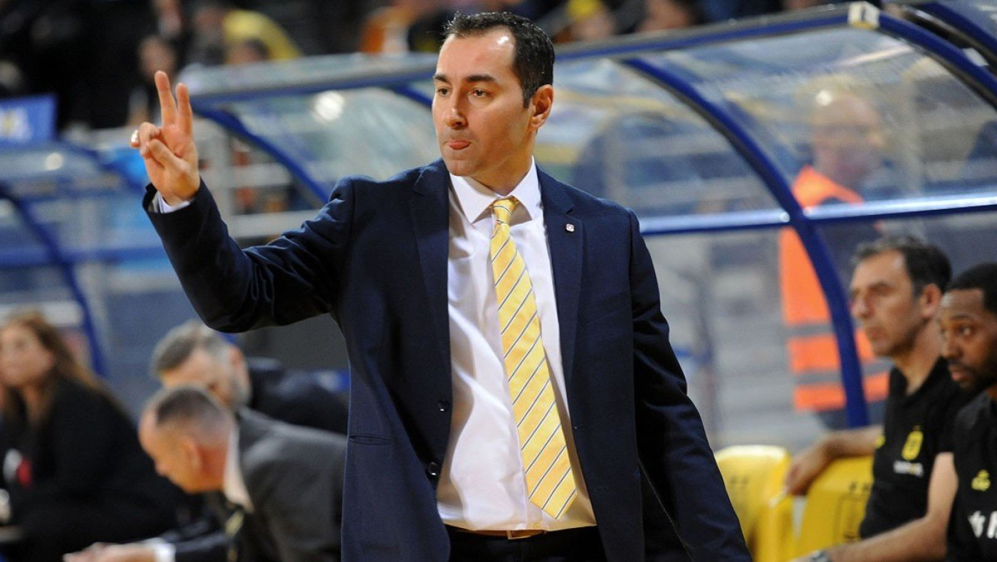 Καμπερίδης: «Πρέπει να ξέρω τις συνθήκες για να δω αν θα μείνω στον Άρη»