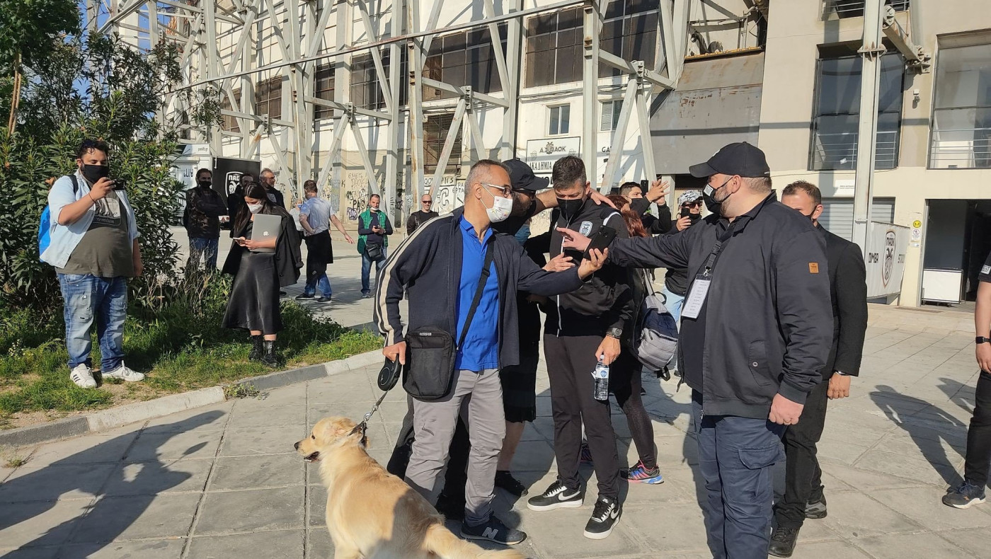 Αποθέωση Πάμπλο Γκαρσία κατά την αποχώρηση και συνθήματα για Ολυμπιακό