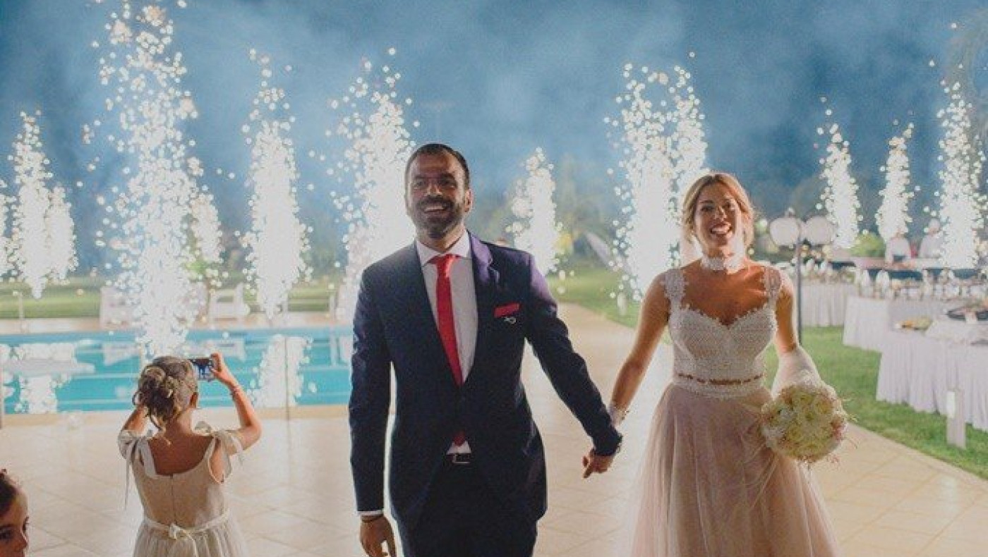 Γάμοι και δεξιώσεις: Επίκειται αύξηση του ορίου των 100 προσκεκλημένων