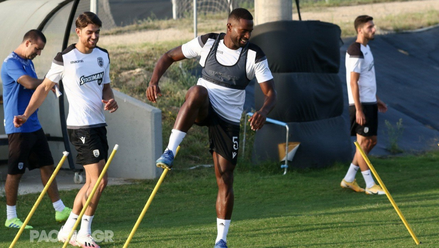 Ήρεμοι και αποφασισμένοι προετοιμάζονται για τη μάχη