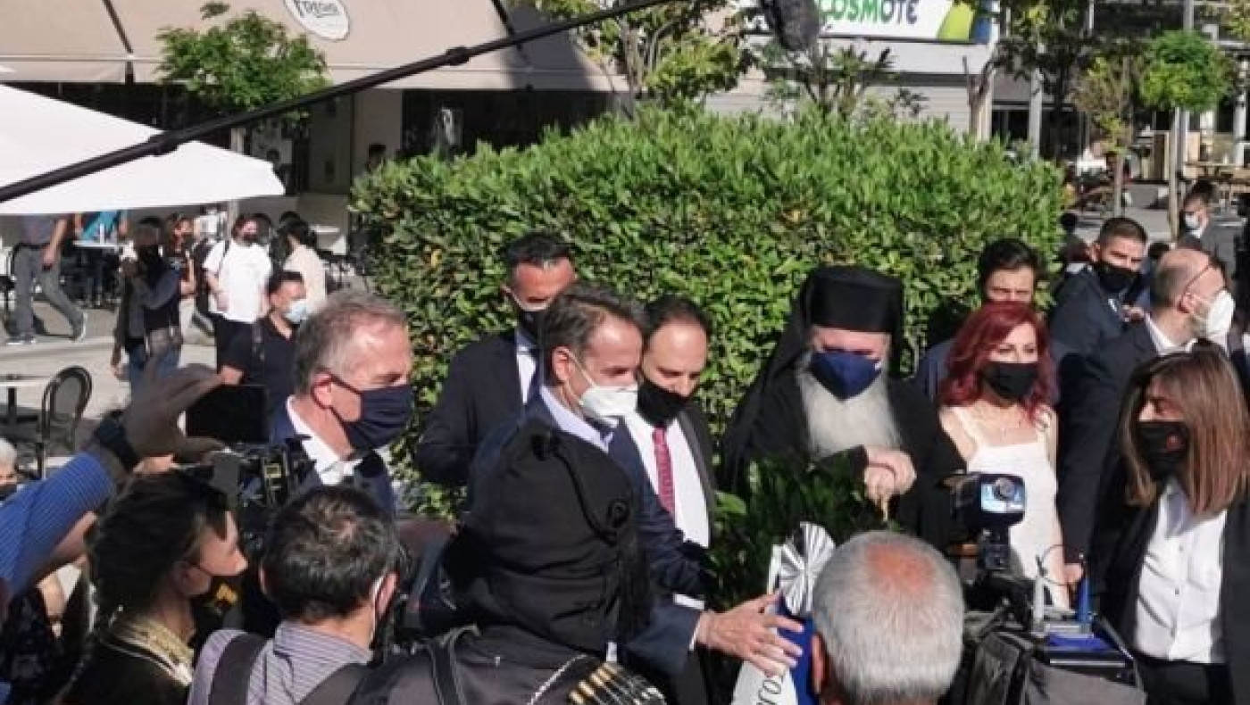 Ο Μητσοτάκης στην Καλαμαριά, συνθήματα από μέλη συνδικάτων!