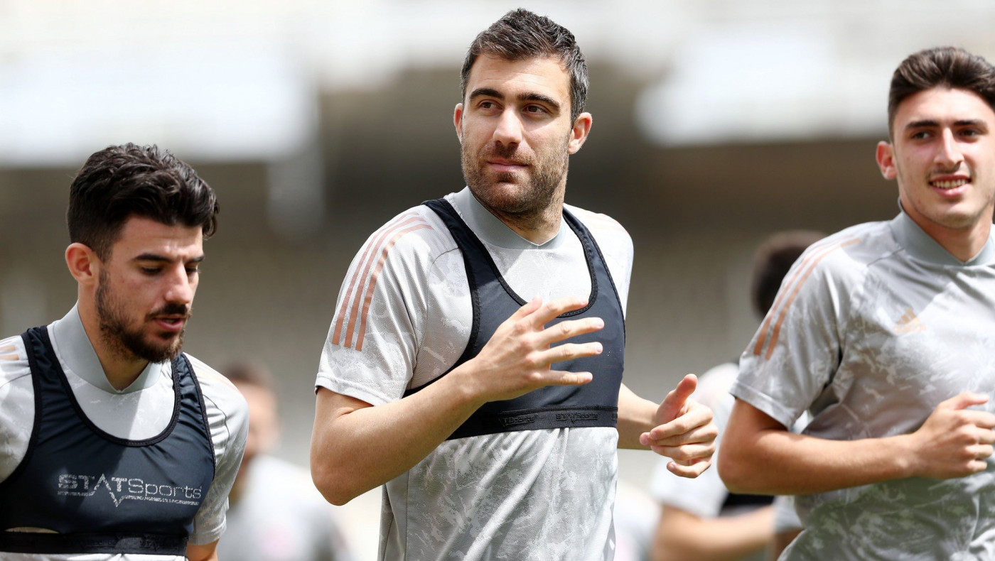 Ολυμπιακός: Προπονήθηκε ο Παπασταθόπουλος, αποφασίζει ο Μαρτίνς