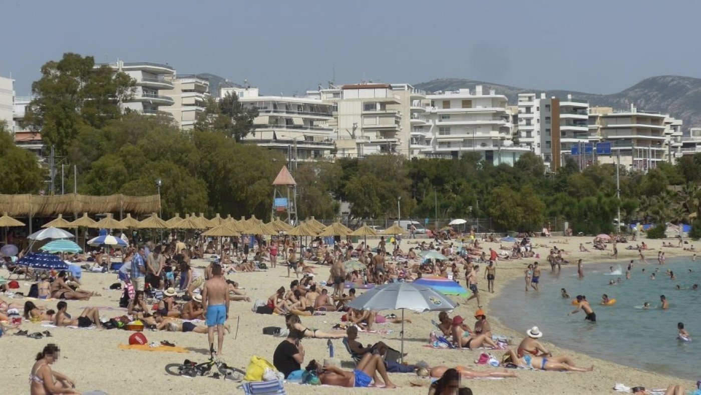 Καιρός: Μίνι καύσωνας με 35αρια έως τη Δευτέρα