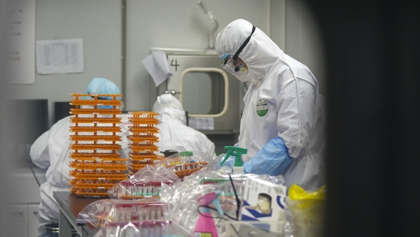 Facebook: Δεν θα απαγορεύει πλέον τις θεωρίες δημιουργίας του κορωνοϊού σε εργαστήριο