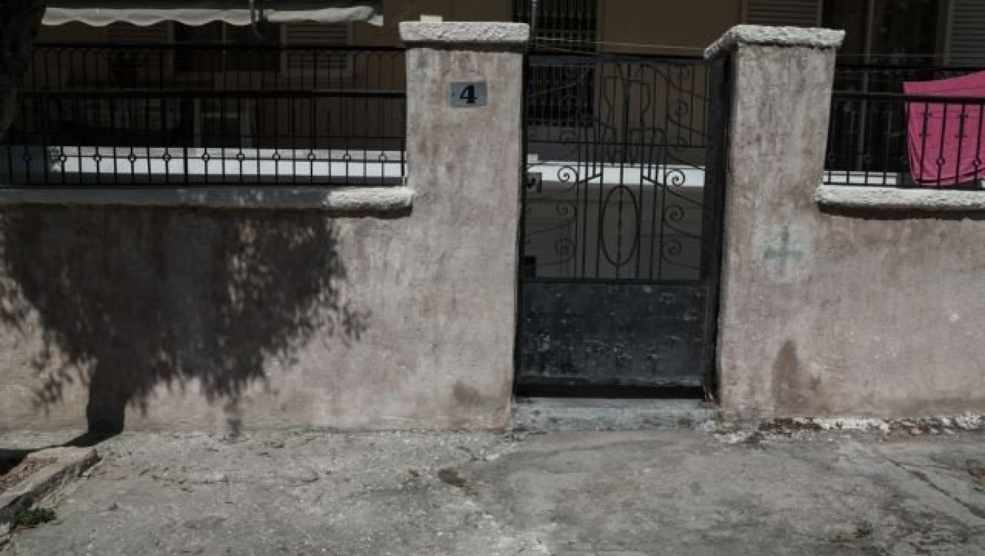 Δολοφονία στην Αγία Βαρβάρα: Παραδόθηκε ο πρώην σύζυγος του θύματος