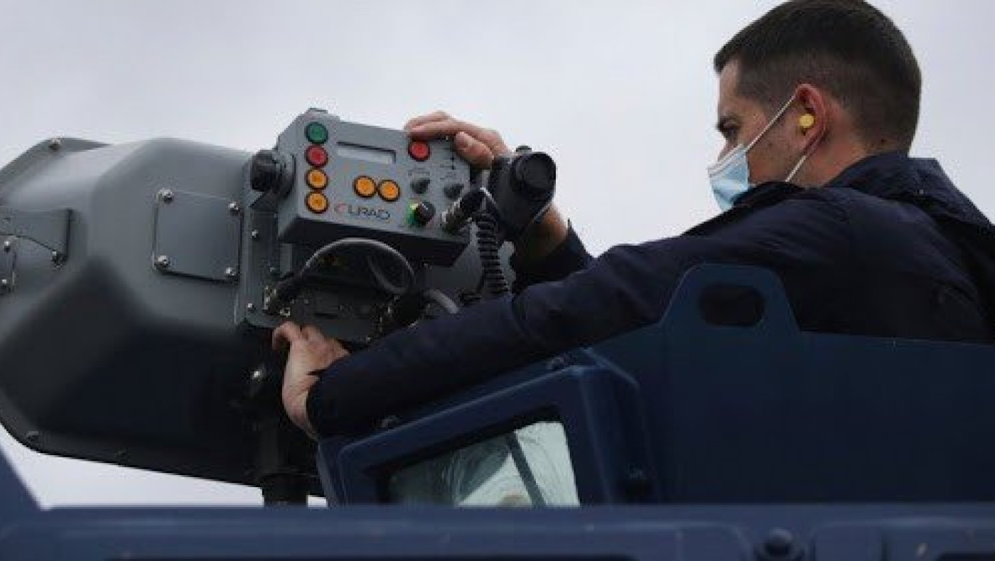 Η ΕΕ δεν αφήνει την Ελλάδα να χρησιμοποιήσει «ηχητικό κανόνι» για τους παράνομους μετανάστες