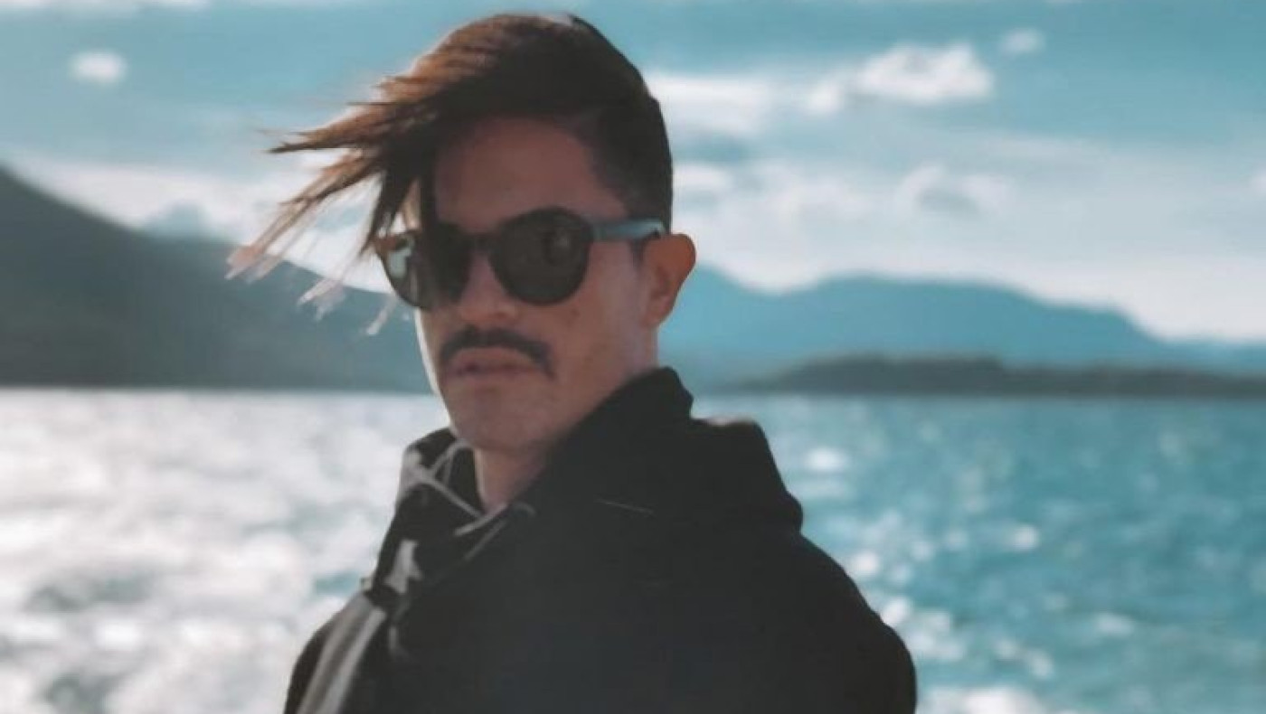 Ο πατέρας του στυλίστα Κάτρη: «Kαταραμένη να είναι η ώρα που είπα να κάνει το εμβόλιο»