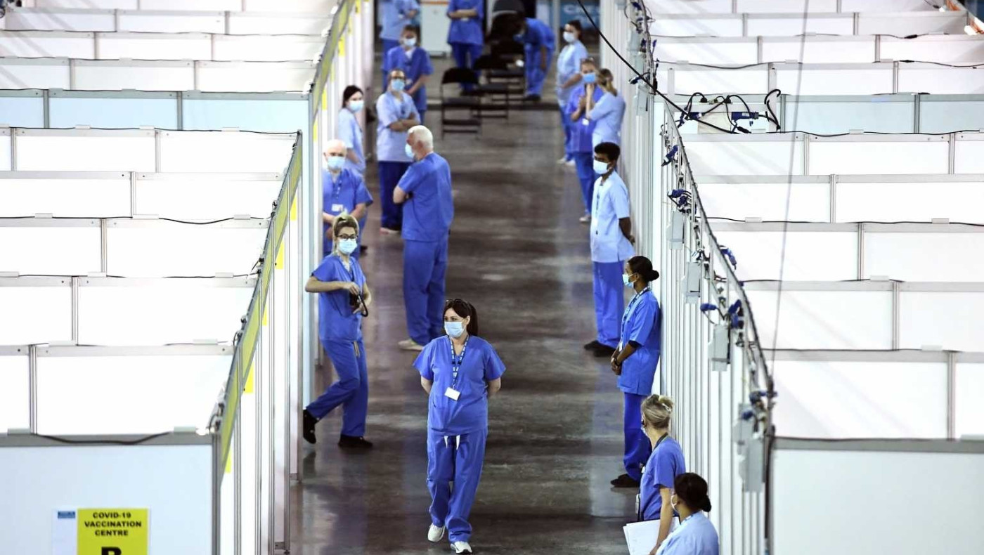 Κορωνοϊός: Επαφή με επιβεβαιωμένο κρούσμα; Δεν μπαίνουν καραντίνα και δεν κάνουν τεστ οι πλήρως εμβολιασμένοι