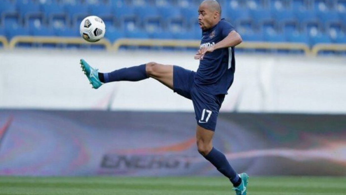 Η περίπτωση Τέιλορ μοιάζει ρίσκο, αλλά ας εμπιστευτούμε τον Ραζβάν