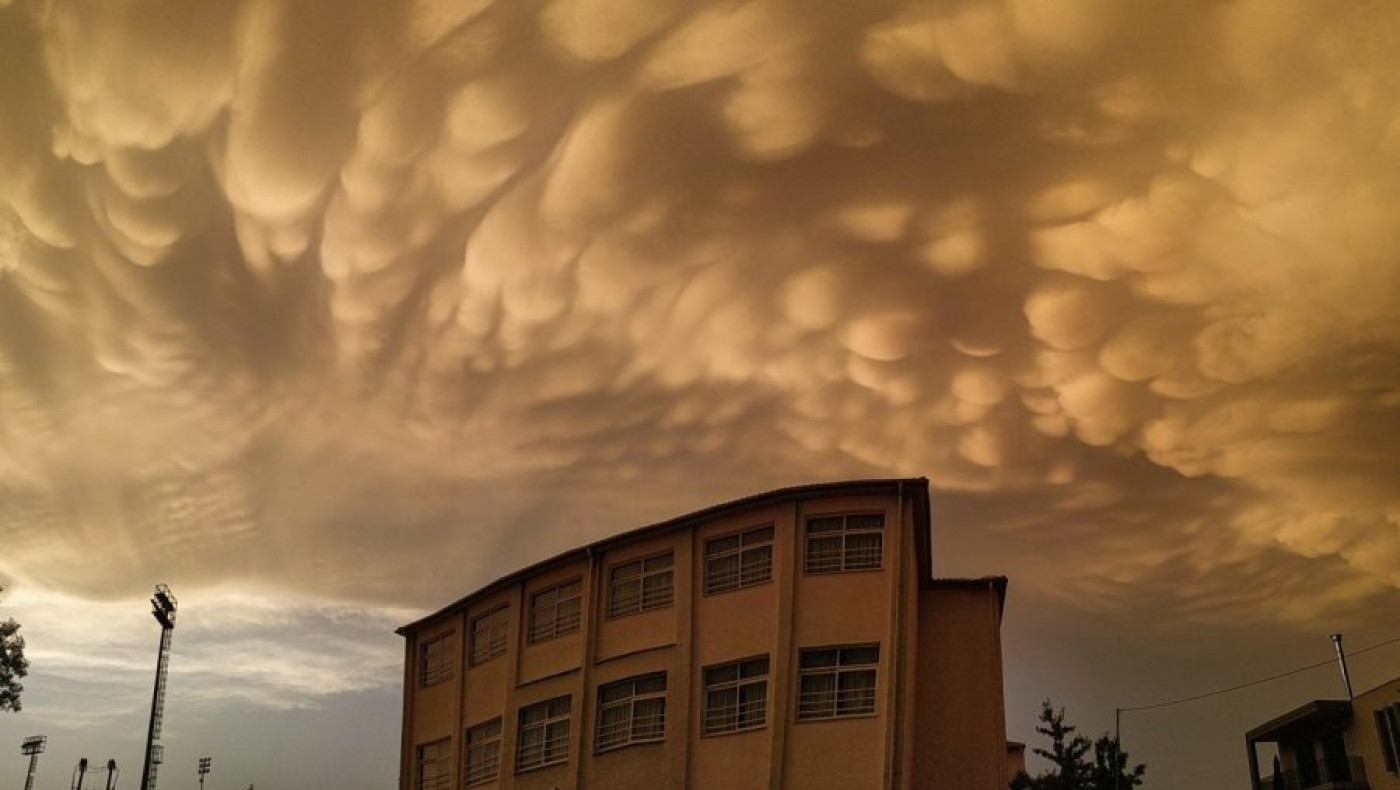 Λάρισα: Απόκοσμο σκηνικό με σύννεφα mammatus στον ουρανό