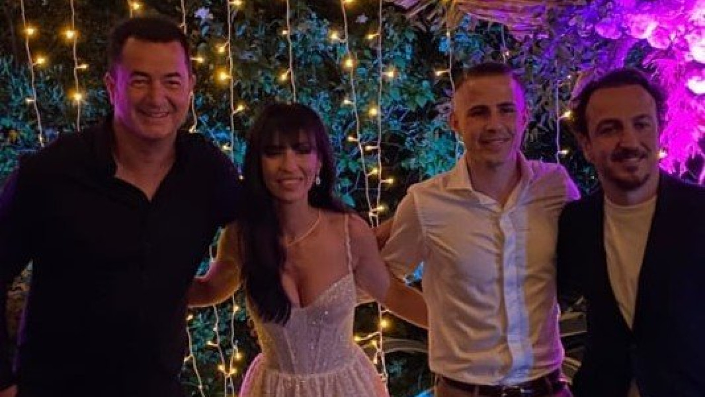 Αρραβώνας Πέλκα: Ο κουμπάρος Τσονάκας, ο Ατζούν και το ΠΑΟΚτσήδικο reunion