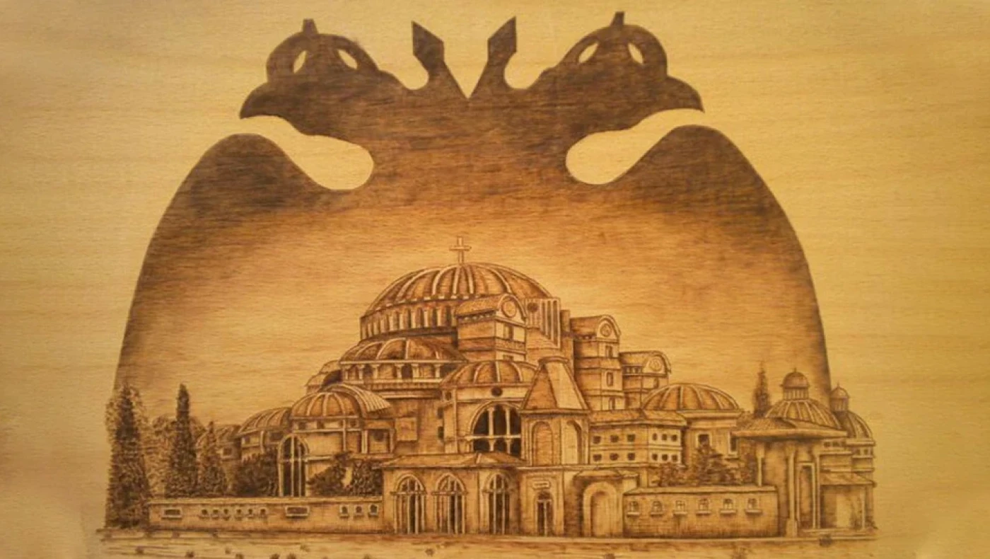 Αλβανός πανεπιστημιακός: «Ο δικέφαλος αετός στη σημαία μας είναι βυζαντινός, δεν μας εκφράζει»