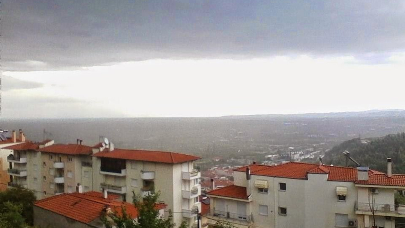 Βέροια: Έβρεξε καρέκλες!