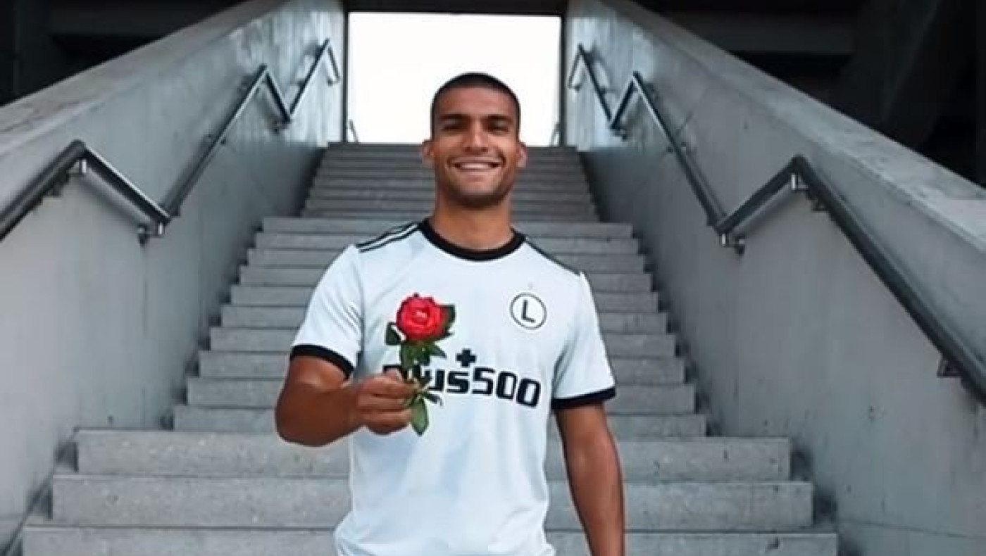 Σούπερ παρουσίαση του Ροζ από τη Λέγκια!