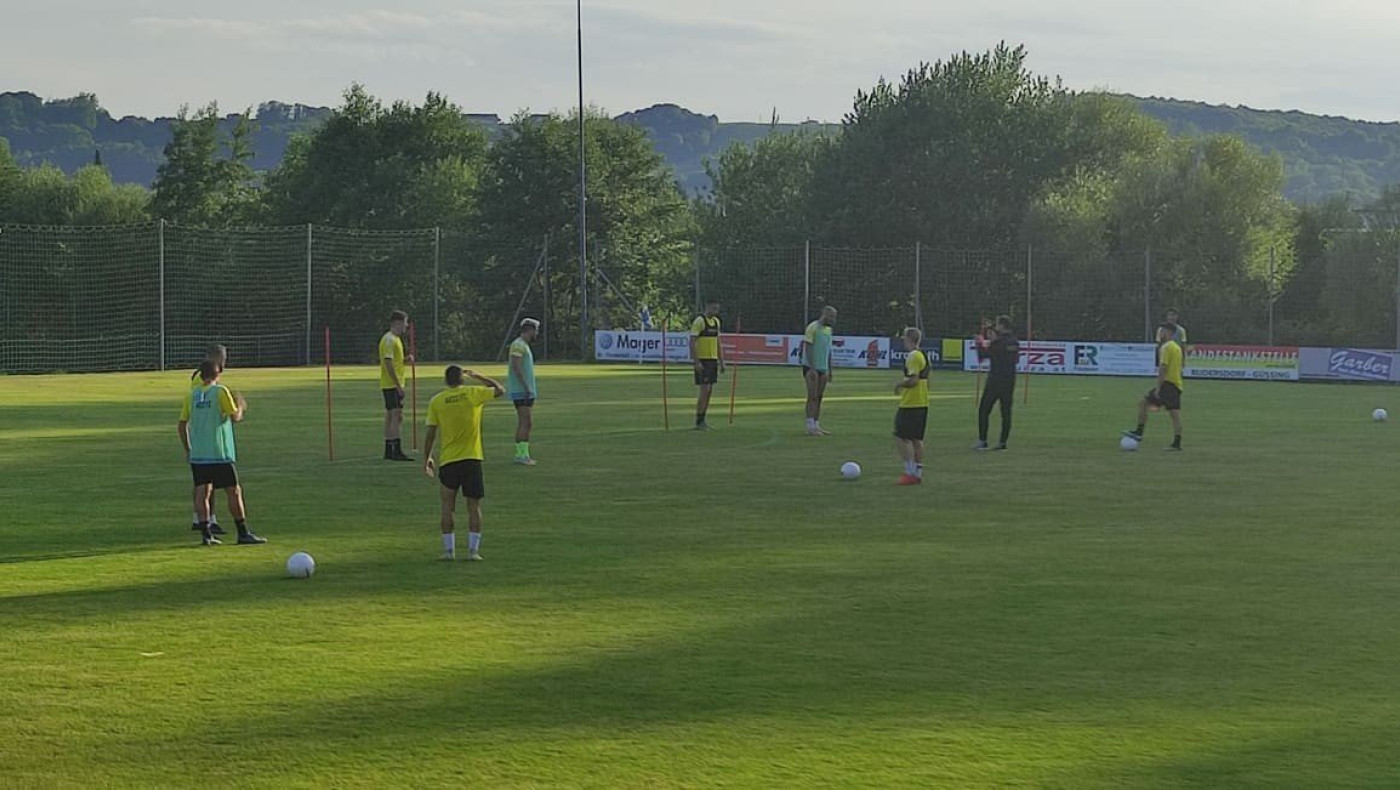 Αρης: Οι αμυντικοί δουλεύουν με Μάντζιο, οι επιθετικοί κάνουν τελειώματα