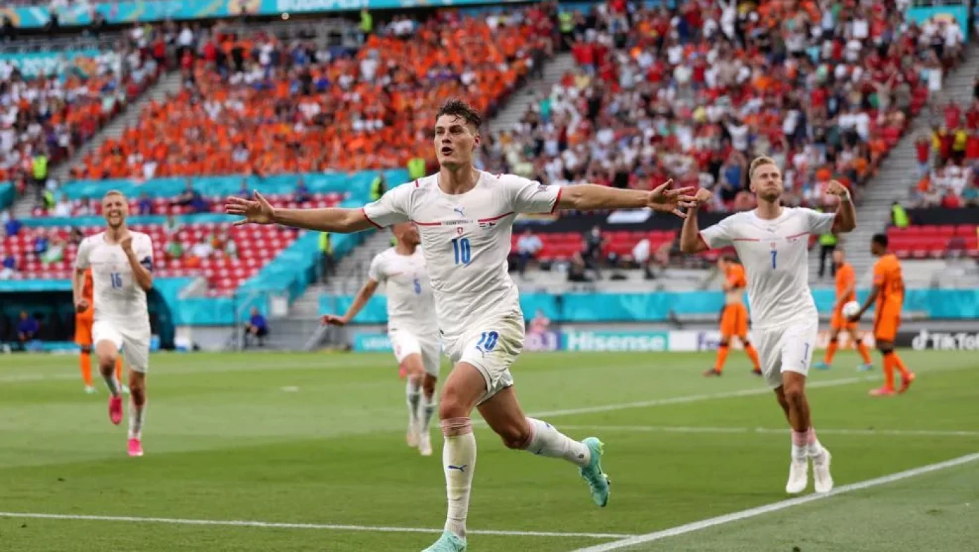 Χαριζακλής: Με γκολ και Σικ-άτη Τσεχία