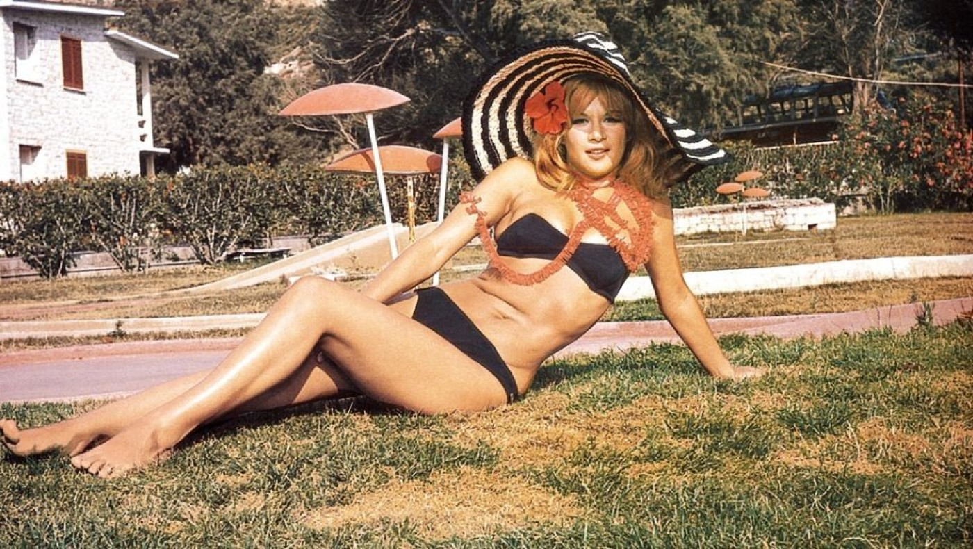 Απίστευτες αποκαλύψεις για την Αλίκη Βουγιουκλάκη: «Την είχα δει γυμνή, δεν θα ξεχάσω ποτέ…»