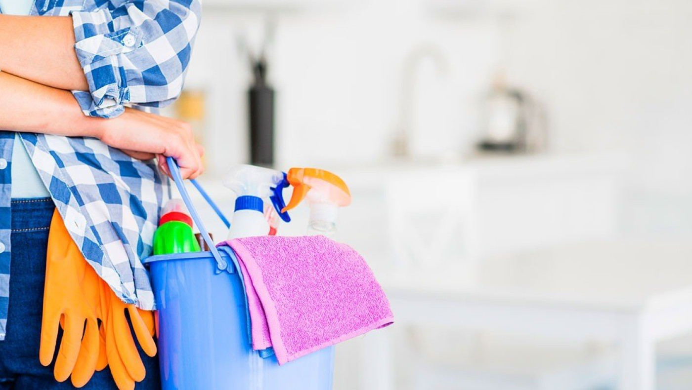 Γιατί «εξαφανίστηκαν» οι καθαρίστριες για τα ενοικιαζόμενα καταλύματα στη Χαλκιδική