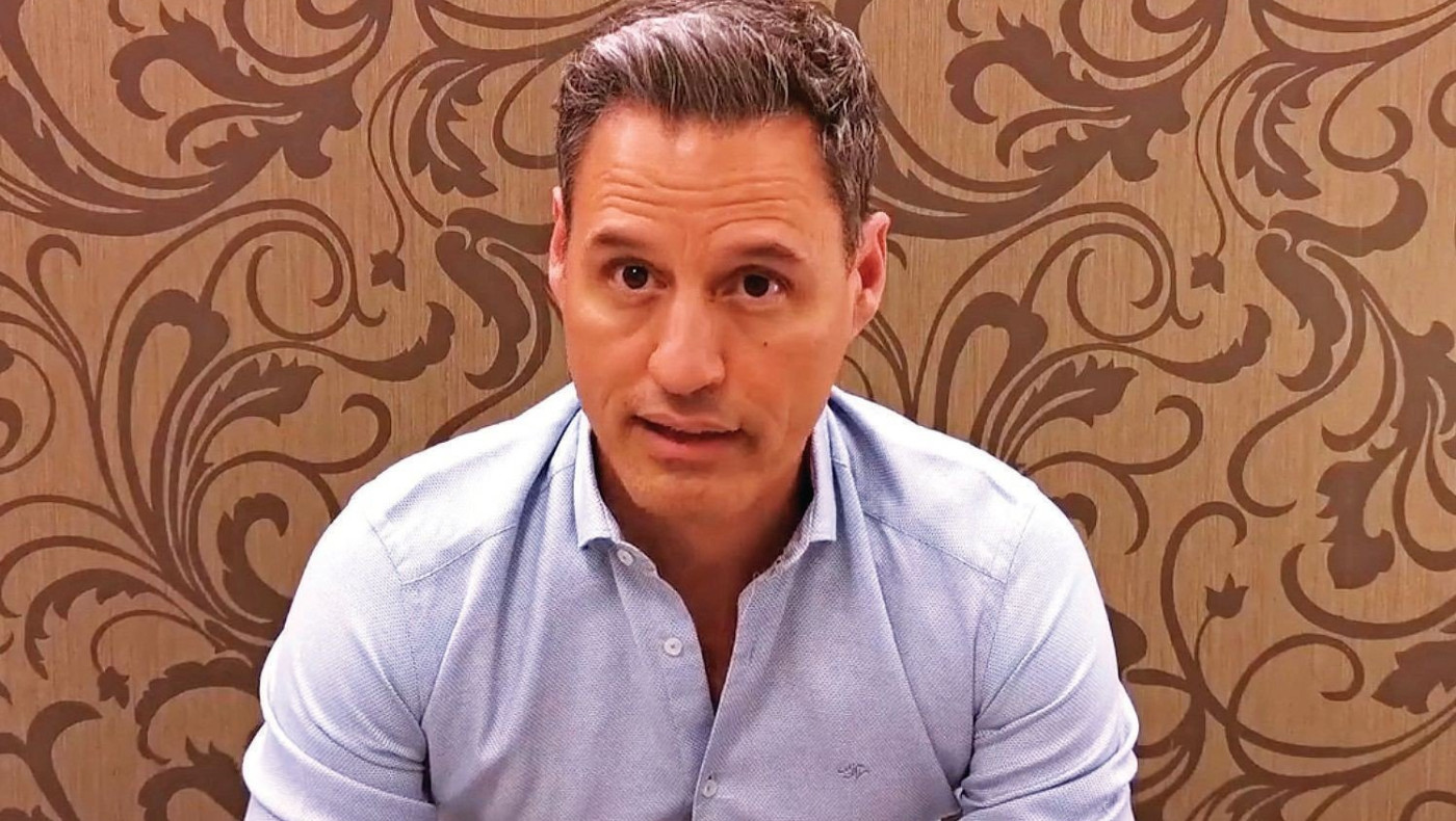 Πετράκος: «Τρεις καθηγητές πανεπιστημίου μου είπαν ότι δεν χρειάζομαι το εμβόλιο»