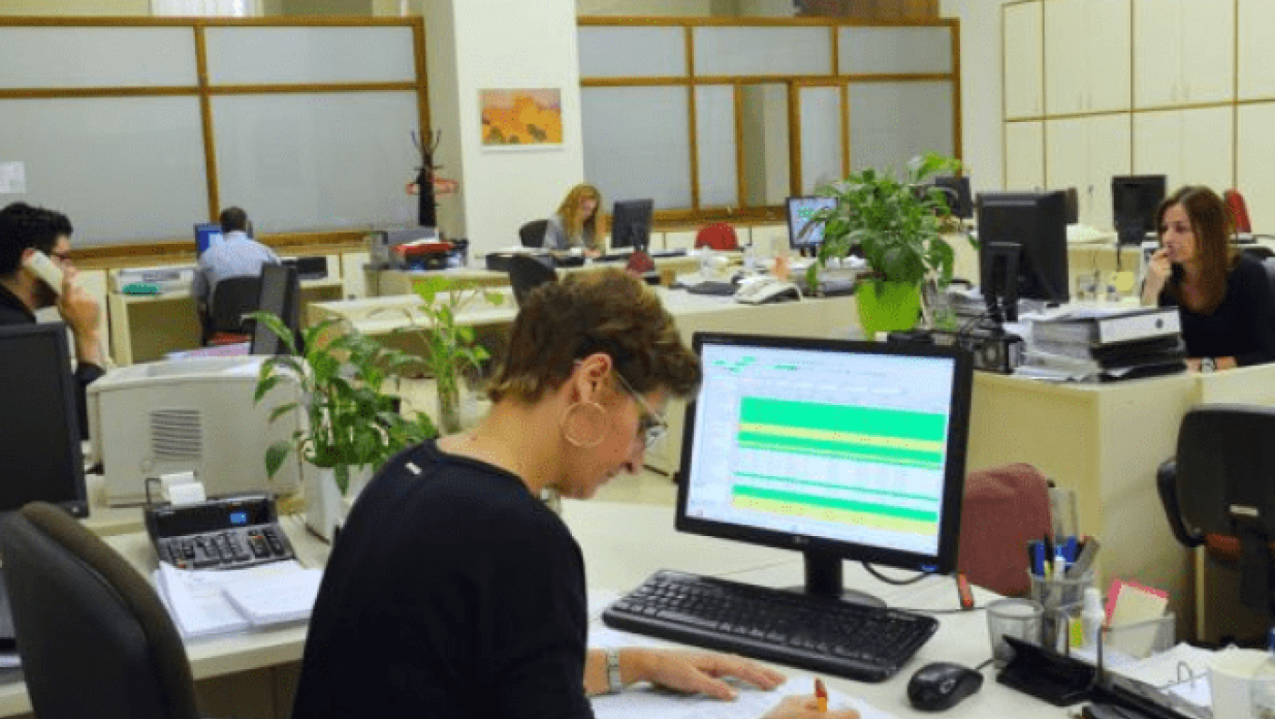 Απόφαση-σταθμός: Διάλειμμα 15 λεπτών για κάθε δίωρο μπροστά από υπολογιστή