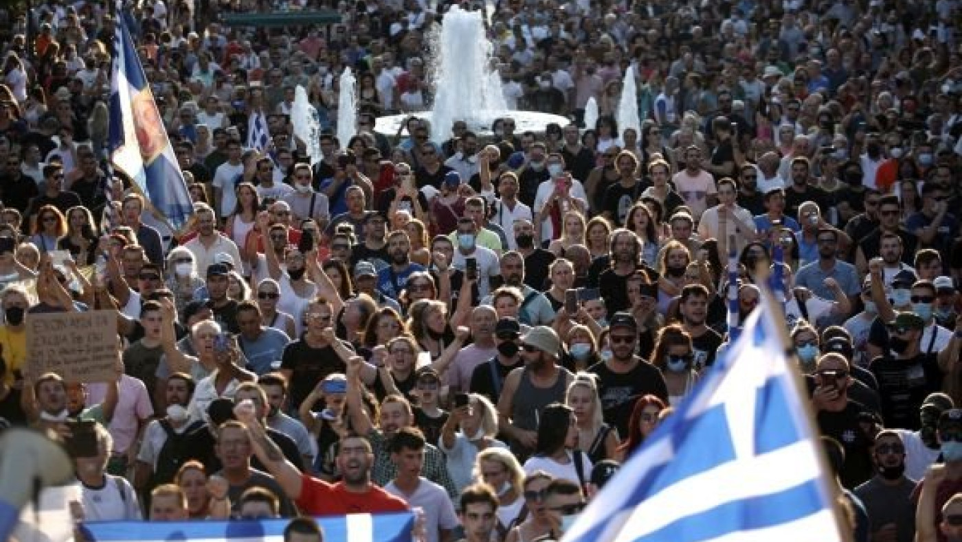 Χαμός: Τεράστια συγκέντρωση κατά της υποχρεωτικότητας του εμβολίου στην Αθήνα!