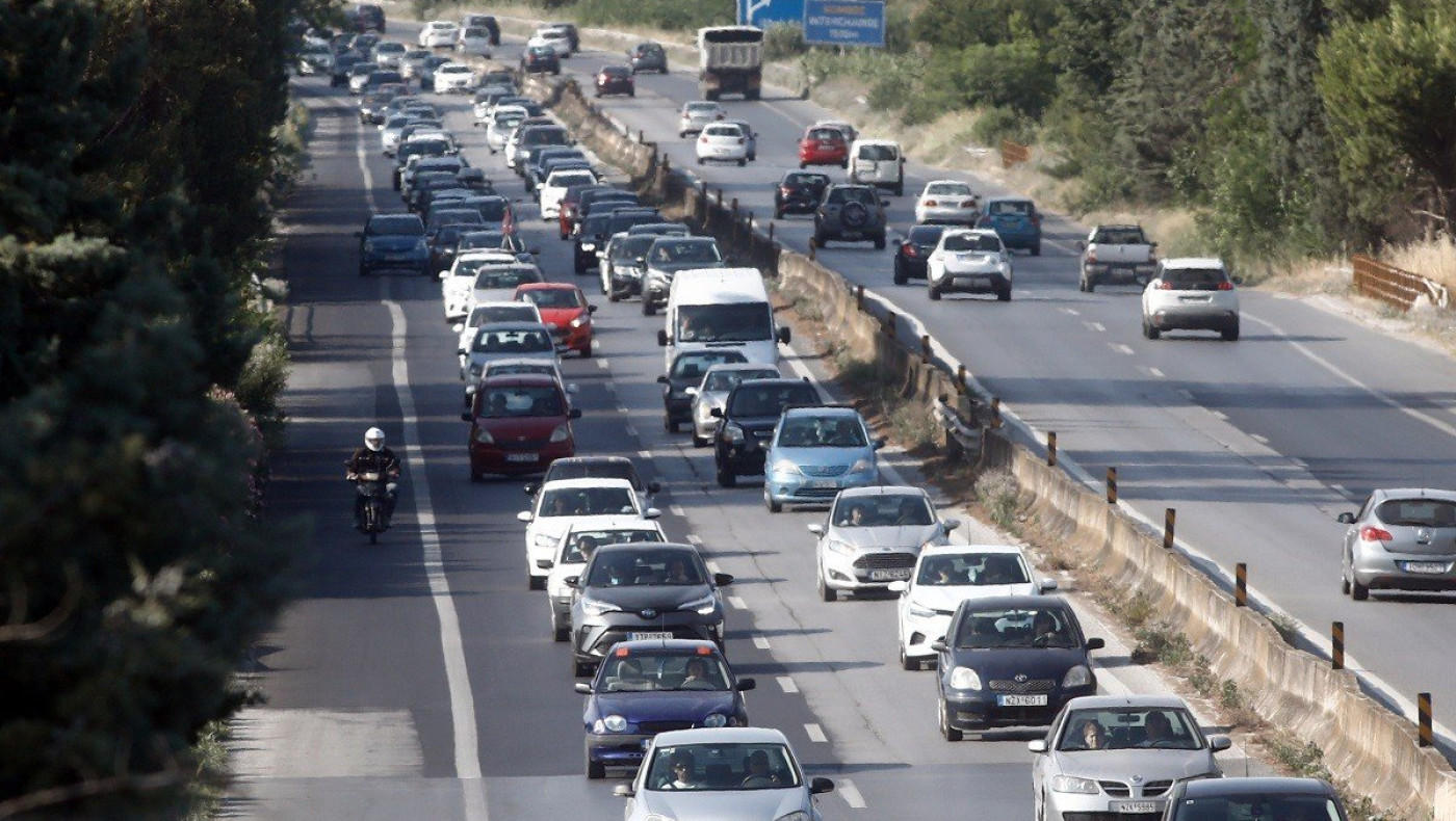 Έξοδος Θεσσαλονικέων: Μεγάλες καθυστερήσεις στο «ορφανό» χιλιόμετρο της Ποτίδαιας
