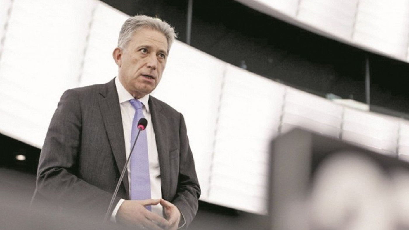 Χρυσόγονος: «Μόνο με νόμο η υποχρεωτικότητα των εμβολιασμών»