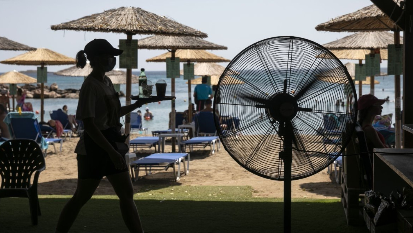 Καύσωνας: Εως 45 βαθμούς η θερμοκρασία, ακολουθούν βίαια καιρικά φαινόμενα