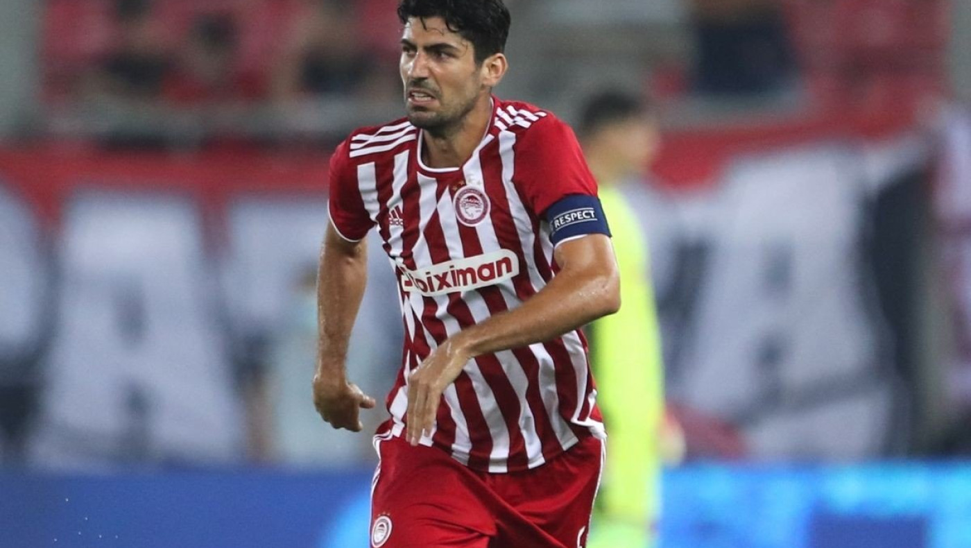 «Δοξολογούν» τη... μετριότητα μοιράζοντας σανό με τη σέσουλα