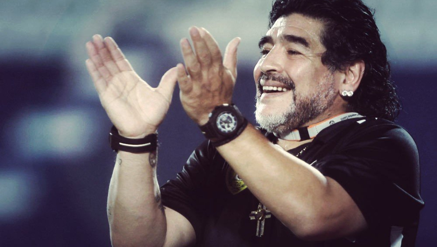 Επιστρέφει στους πάγκους ο Μαραντόνα